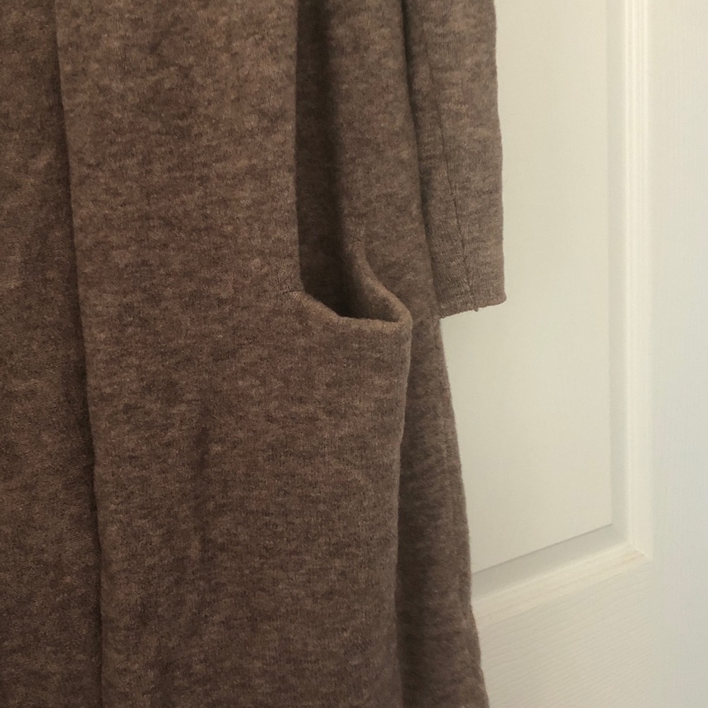 Jenni Kayne Long Open-Front Cardigan in Taupe Brown - Picture 4 of 7